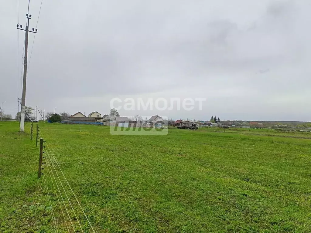Участок в Белгородская область, Старооскольский городской округ, с. ... - Фото 1