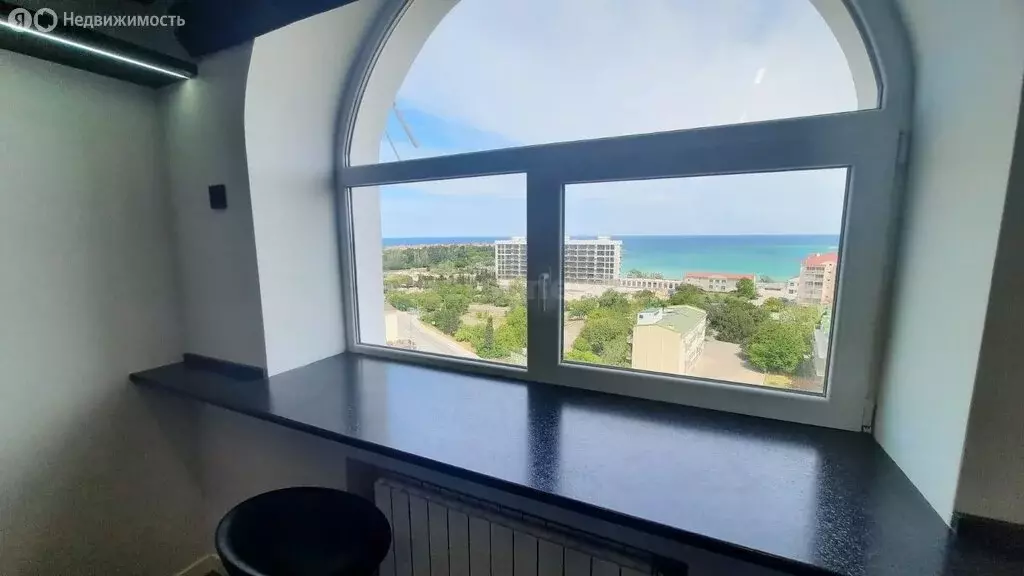 3-комнатная квартира: Севастополь, Античный проспект, 4 (100 м) - Фото 2