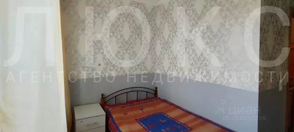 1-к кв. Кемеровская область, Новокузнецк ул. Климасенко, 32 (42.0 м) - Фото 1