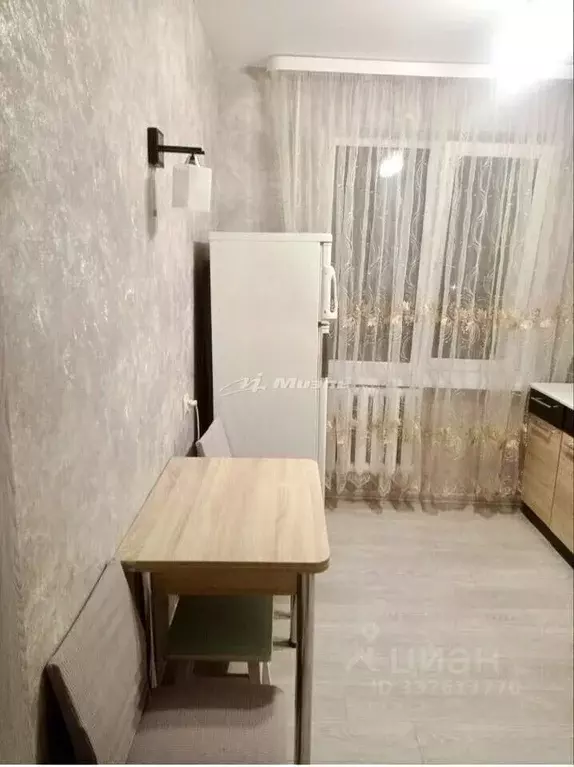 2-к кв. Крым, Симферополь ул. Героев Сталинграда, 35 (49.8 м) - Фото 1