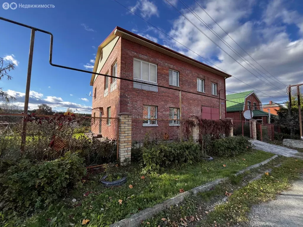 Дом в Свердловская область, Белоярский муниципальный округ, деревня ... - Фото 1