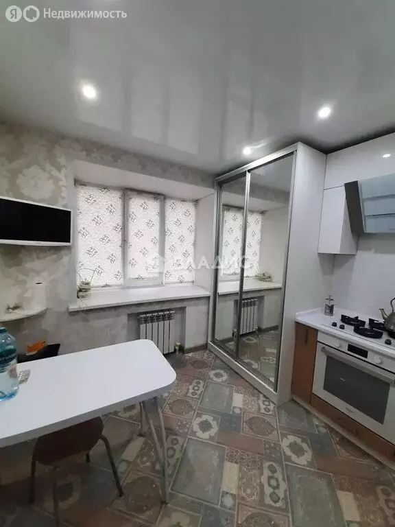 1-комнатная квартира: посёлок городского типа Медведево, улица ... - Фото 2