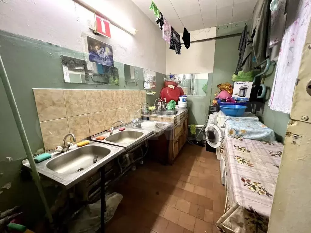 Комната 12,8 м в 1-к., 5/5 эт. - Фото 1