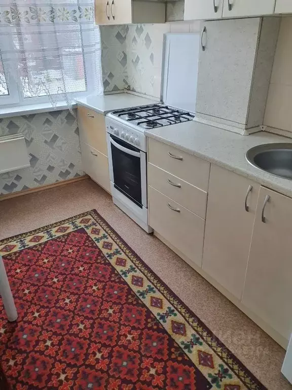 3-к кв. Омская область, Омск ул. 3-я Железнодорожная, 26 (62.1 м) - Фото 1