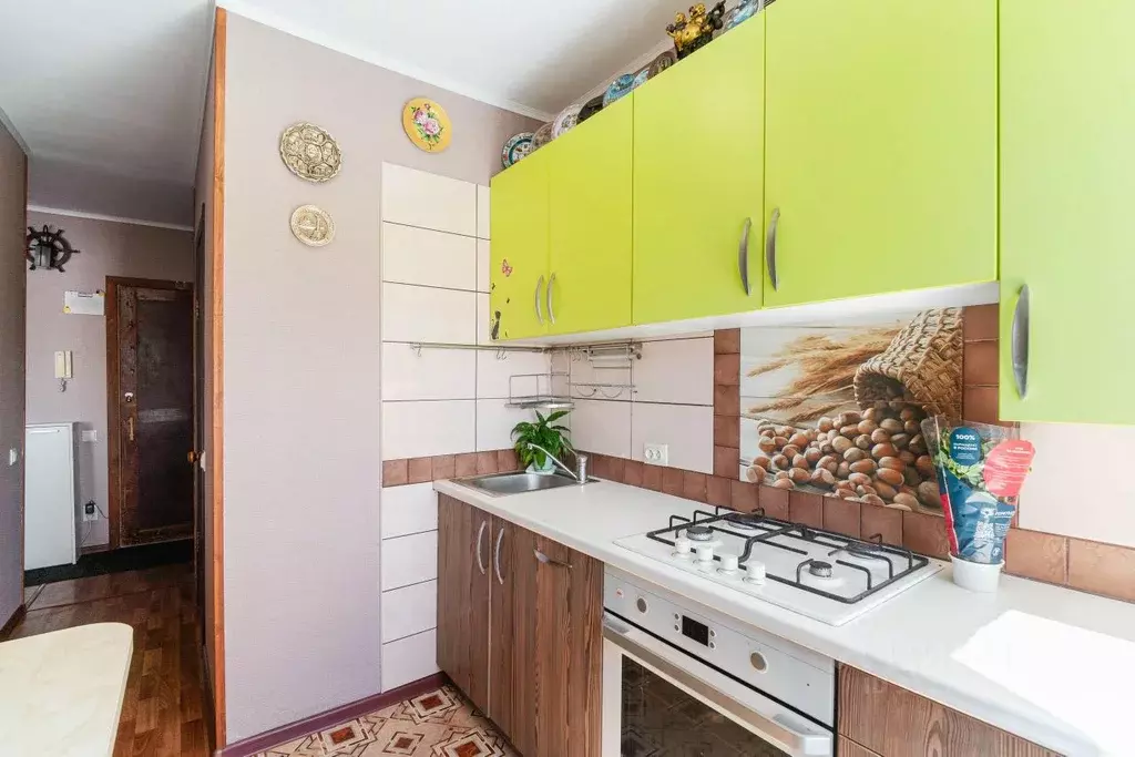 2-к кв. Омская область, Омск ул. Дмитриева, 4к2 (40.0 м) - Фото 1