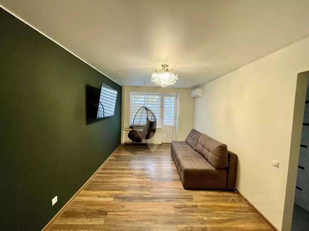 1-к кв. Белгородская область, Губкин ул. Лазарева, 12 (29.7 м) - Фото 1