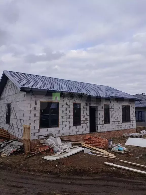 Дом 100 м на участке 6 сот. - Фото 1