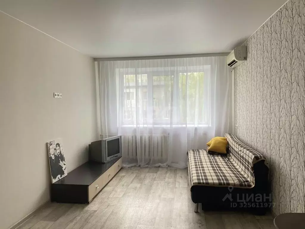 Комната Саратовская область, Саратов просп. Энтузиастов, 50 (18.2 м) - Фото 1