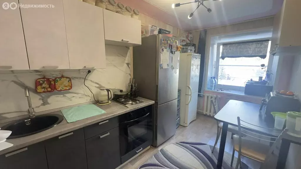 3-комнатная квартира: Курган, жилой район Заозёрный, 1-й микрорайон, ... - Фото 1