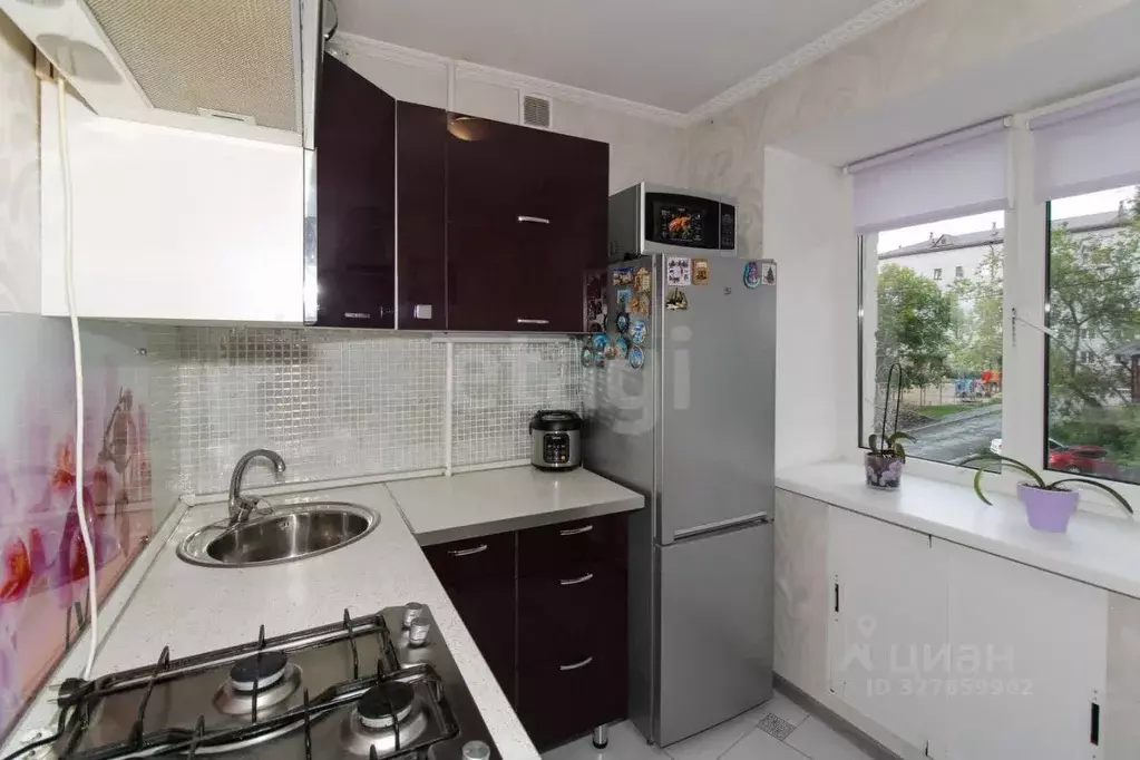 2-к кв. Тюменская область, Тюмень Авторемонтная ул., 27 (43.0 м) - Фото 1