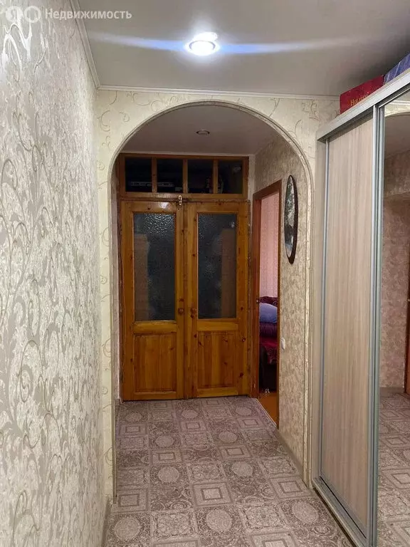 3-комнатная квартира: Октябрьский, 35-й микрорайон, 10 (59 м) - Фото 0