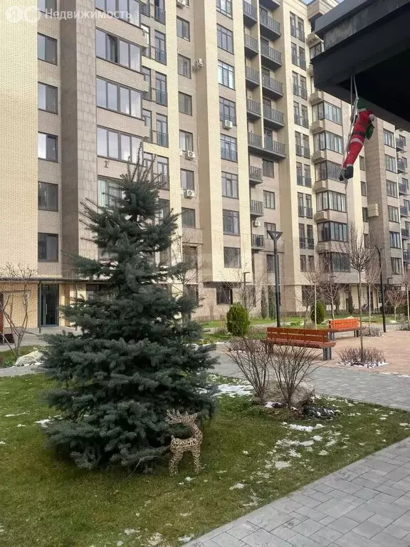 3-комнатная квартира: Владикавказ, улица Гастелло, 71А (114 м) - Фото 1