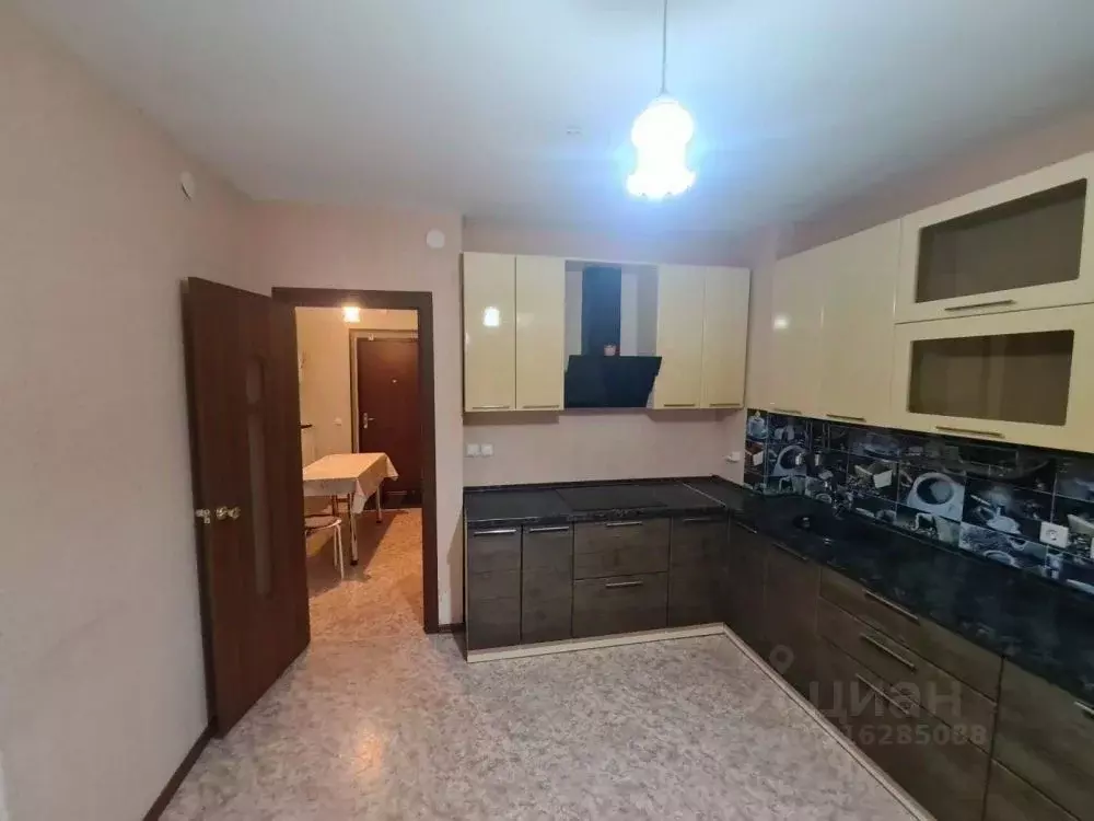 1-к кв. Татарстан, Казань ул. Рауиса Гареева, 4 (42.5 м) - Фото 0