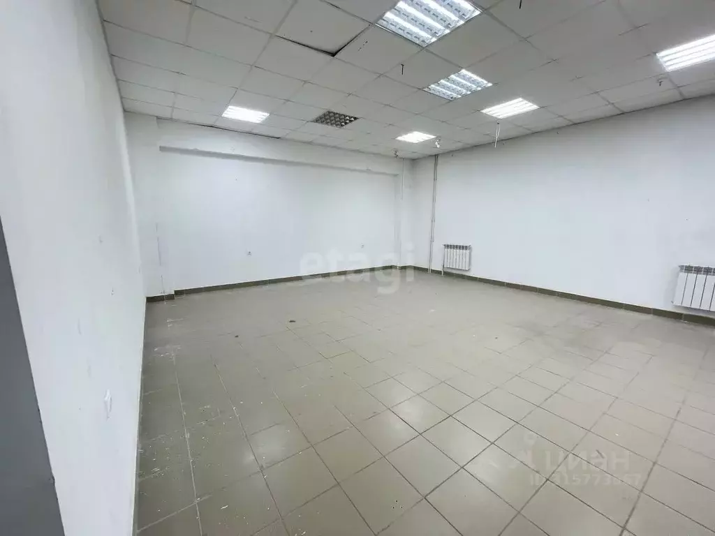 Торговая площадь в Архангельская область, Котлас ул. Ленина, 18 (63 м) - Фото 1