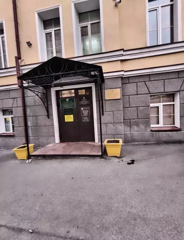 Офис в Саратовская область, Саратов ул. Имени Н.А. Некрасова, 17 (10 ... - Фото 1