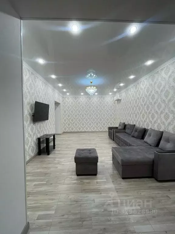 2-к кв. Северная Осетия, Владикавказ ул. Астана Кесаева, 42В (90.0 м) - Фото 1