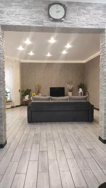 Дом в Белгородская область, Старый Оскол ул. Михайловская (130 м) - Фото 1