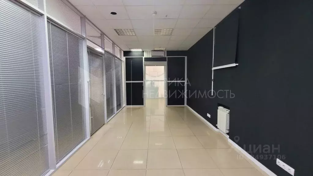 Помещение свободного назначения в Тюменская область, Тюмень ул. ... - Фото 1