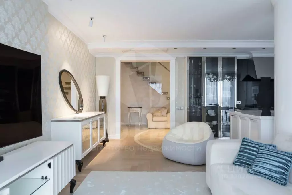 5-к кв. Калининградская область, Калининград ул. Сержанта Колоскова, 8 ... - Фото 0