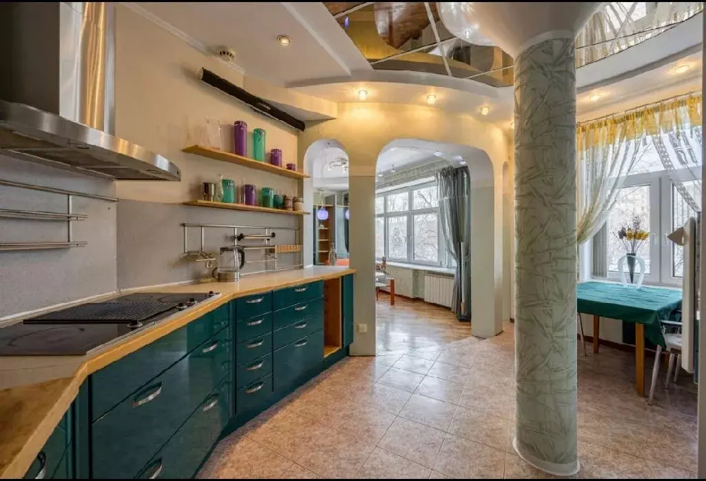 Продается 4-комнатная квартира - Фото 2