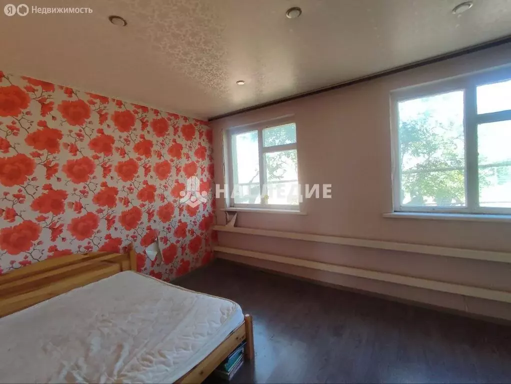 Дом в Белая Калитва, улица 1-я Линия, 19 (170 м) - Фото 1
