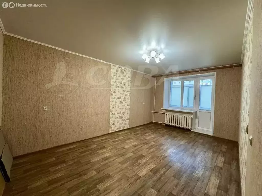 2-комнатная квартира: Тюмень, улица Хохрякова, 32 (60 м) - Фото 2