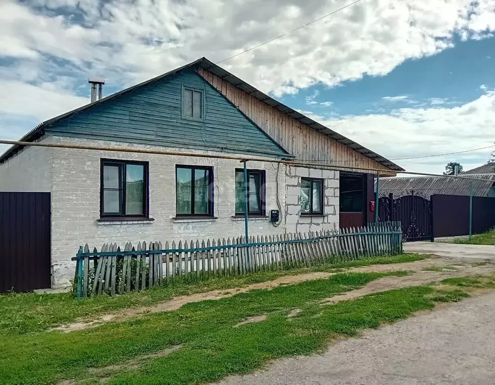 Дом в Белгородская область, Бирюч Красногвардейский район, Луговой ... - Фото 0