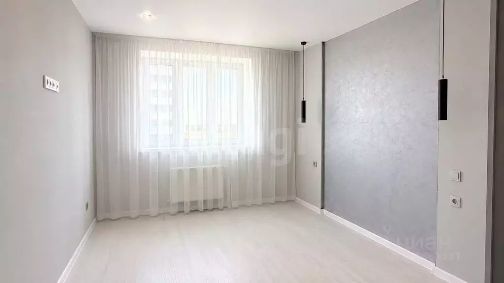 1-к кв. Тюменская область, Тюмень ул. Раушана Абдуллина, 6к1 (35.3 м) - Фото 1