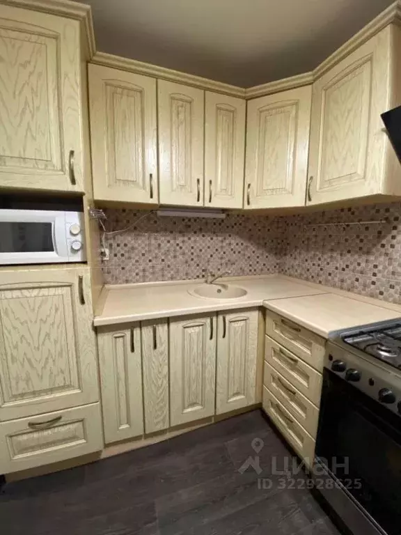 2-к кв. Татарстан, Казань ул. Сафиуллина, 24 (53.0 м) - Фото 1