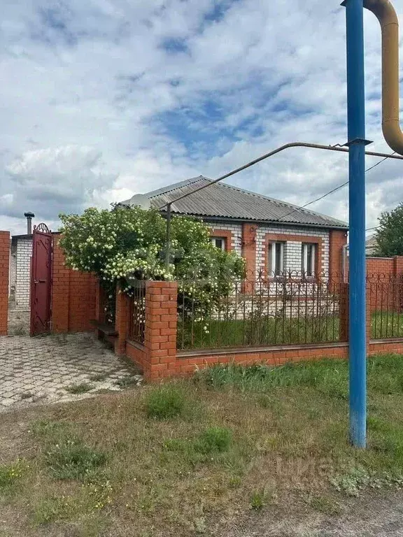 Дом в Белгородская область, Старооскольский городской округ, с. ... - Фото 1
