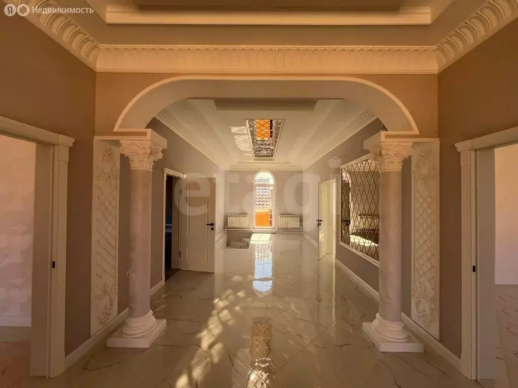 Дом в Республика Ингушетия, Назрань (360 м) - Фото 1