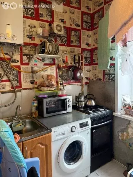 2-комнатная квартира: Струнино, улица Шувалова, 2 (38 м) - Фото 1