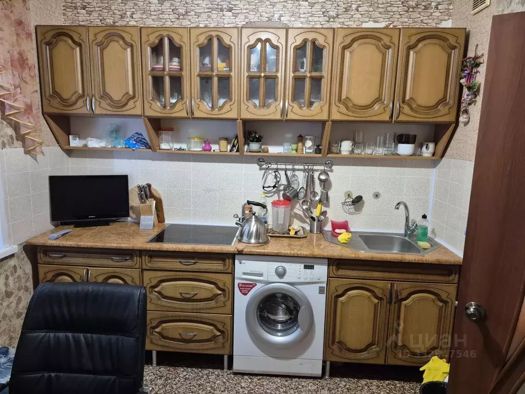 2-к кв. Крым, Щелкино Ленинский район, 101/1 (50.0 м) - Фото 1
