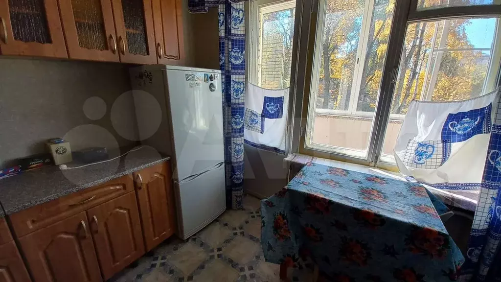 1-к. квартира, 45 м, 2/5 эт. - Фото 1