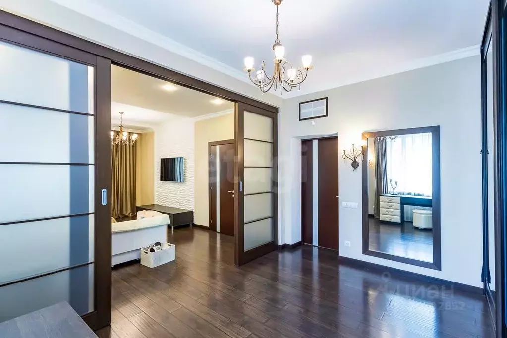 Дом в Амурская область, Благовещенск Свободная ул., 53 (480 м) - Фото 1
