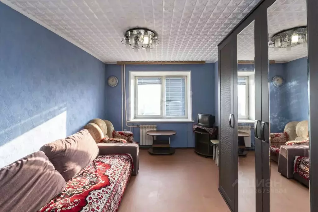 Комната Тюменская область, Тюмень ул. 50 лет Октября, 63а (13.4 м) - Фото 1