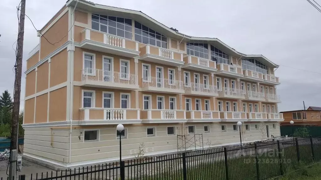 Таунхаус в Саха (Якутия), Якутск ул. 40 лет Победы, 79/1 (243 м) - Фото 1