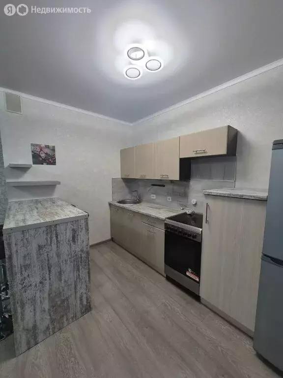 Квартира-студия: Кемерово, проспект Шахтёров, 92 (32.3 м) - Фото 2