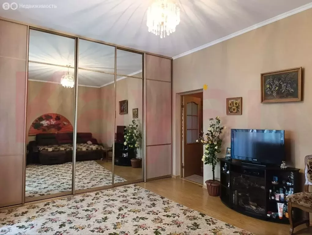 2-комнатная квартира: Краснодар, Городская улица, 18 (53 м) - Фото 0