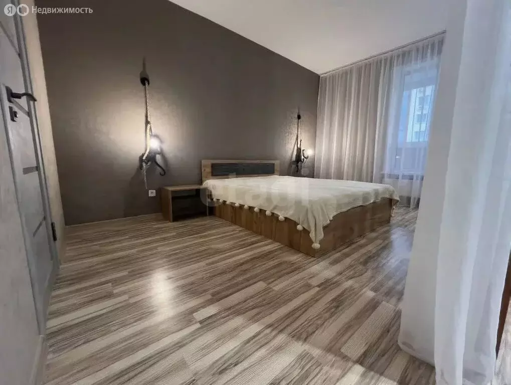 Квартира-студия: Пермь, улица Николая Островского, 93В (55 м) - Фото 1