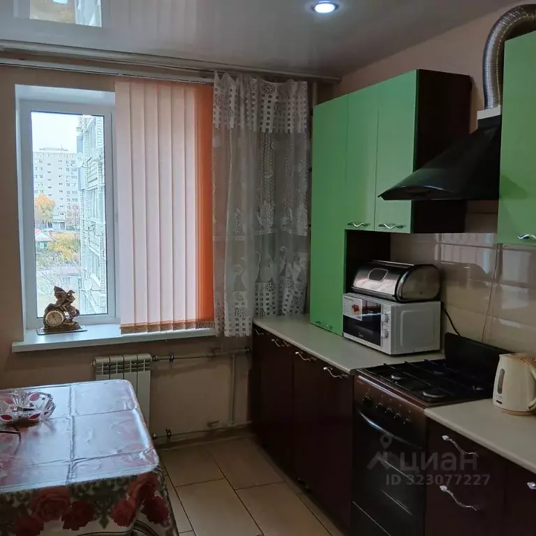 3-к кв. Саратовская область, Саратов Южная ул., 44 (66.0 м) - Фото 2