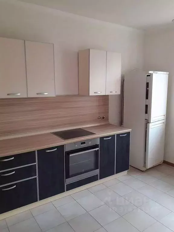 3-к кв. Белгородская область, Старый Оскол Степной мкр, 18 (98.0 м) - Фото 0