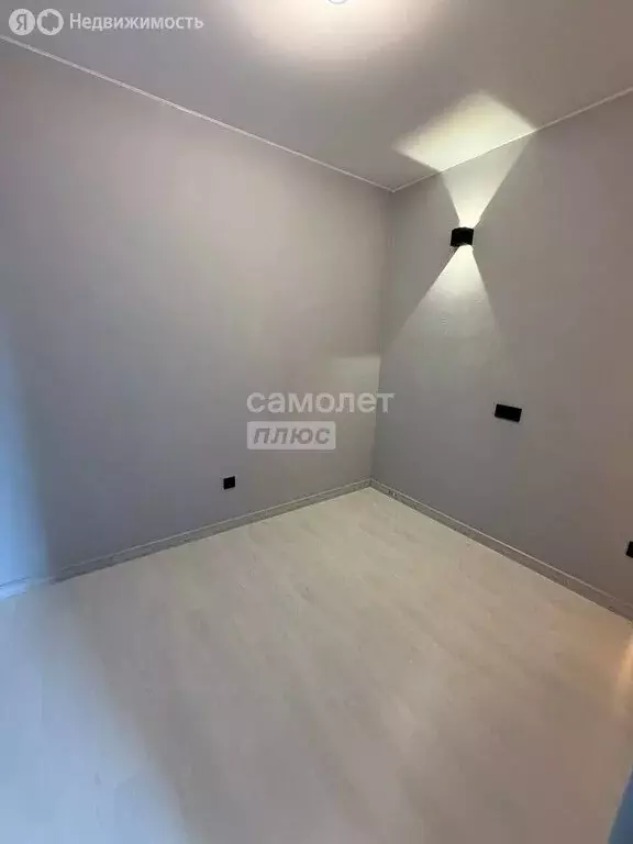 1-комнатная квартира: Уфа, улица Комарова, 8 (35.7 м) - Фото 1