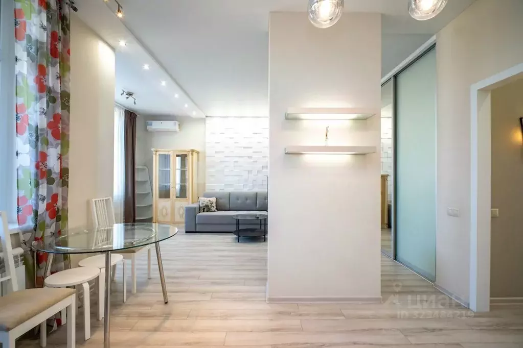 2-к кв. Новосибирская область, Новосибирск ул. Романова, 25 (74.0 м) - Фото 0