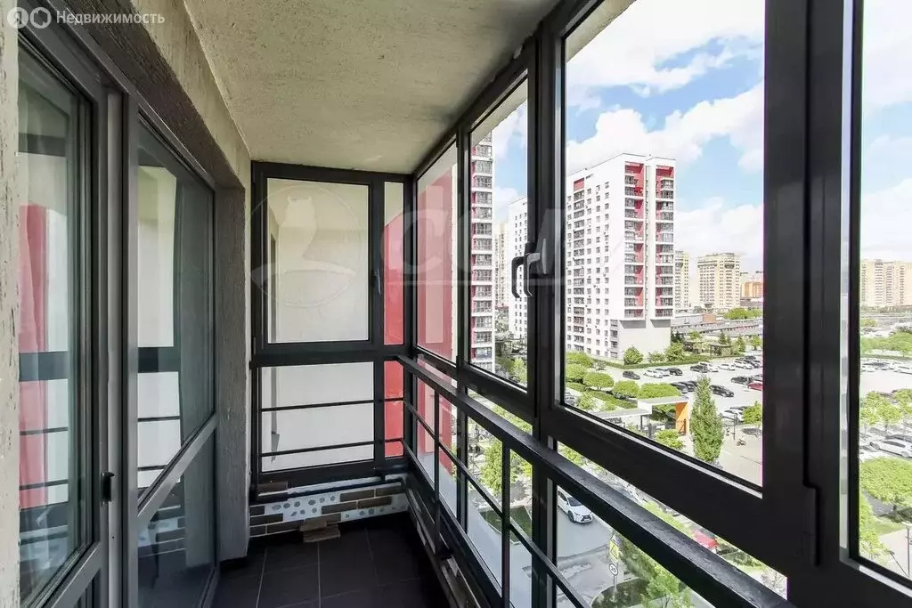 2-комнатная квартира: Тюмень, улица Газовиков, 67 (55 м) - Фото 0