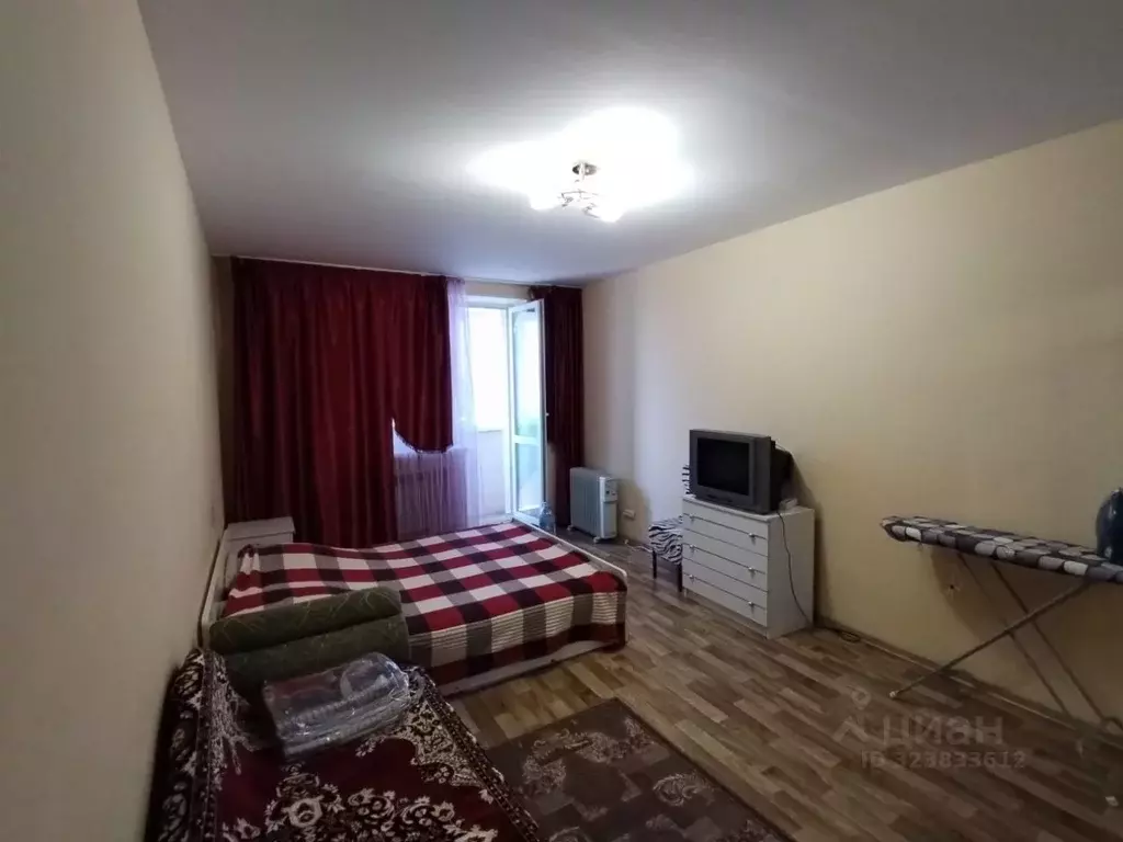 1-к кв. Крым, Щелкино Ленинский район, 2-й мкр, 60/1В (35.0 м) - Фото 1