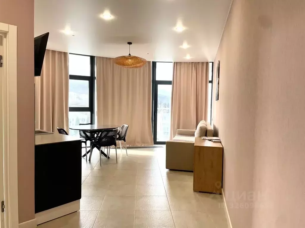 1-к кв. Крым, Алушта ул. Западная, 4к2 (52.0 м) - Фото 1