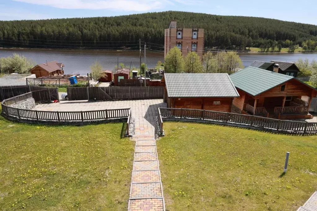 Дом в Свердловская область, Ревда муниципальный округ, с. Мариинск ул. ... - Фото 1