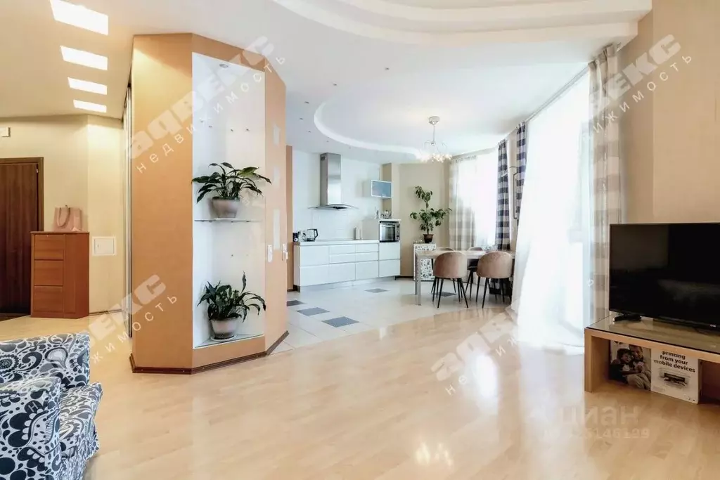 1-к кв. Санкт-Петербург Глухарская ул., 19 (87.5 м) - Фото 1