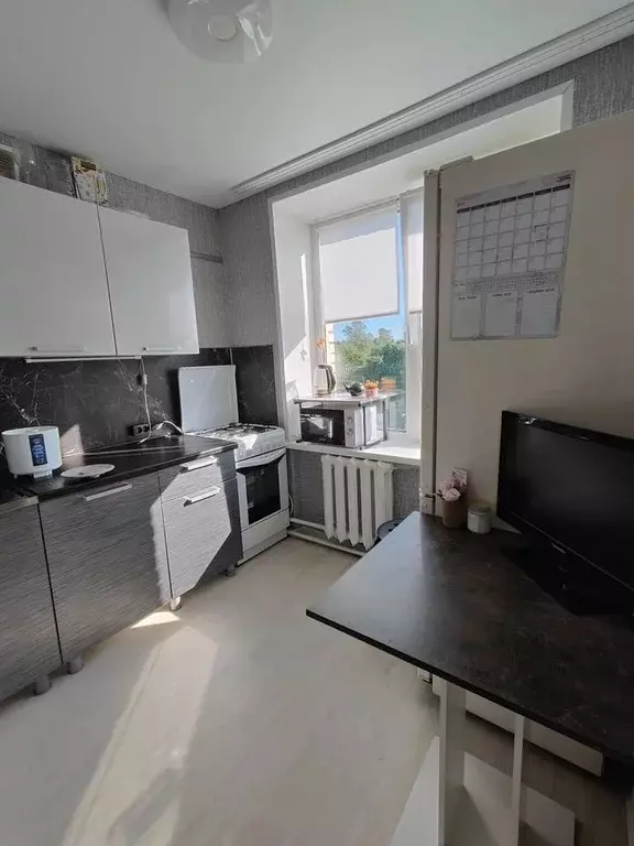 2-к кв. Ленинградская область, Кириши просп. Ленина, 3 (44.0 м) - Фото 1